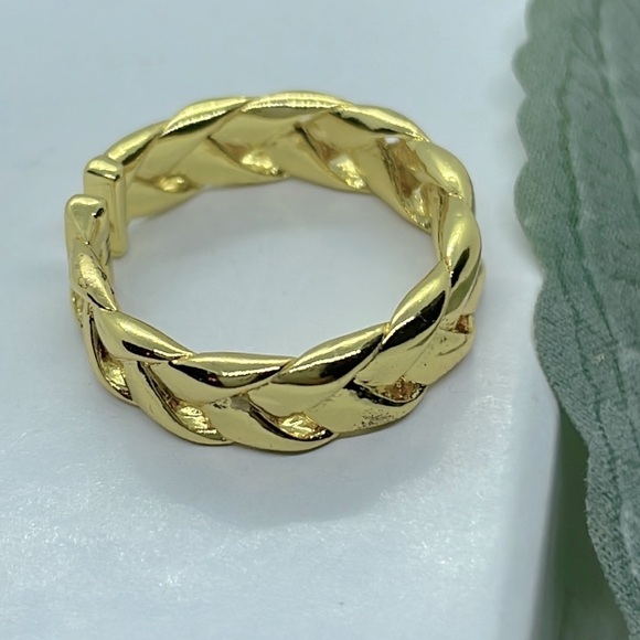 Gold Woven Band Ring - Picture 7 of 15